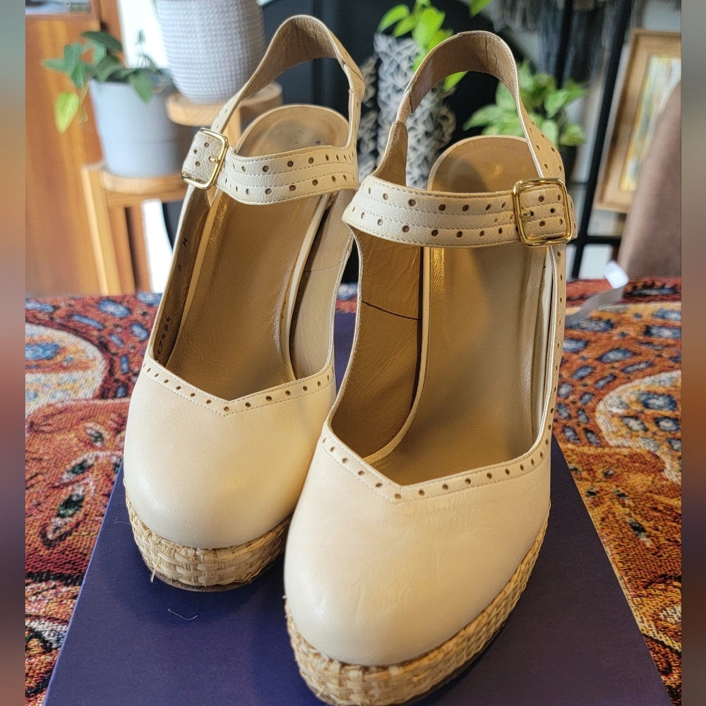 Stuart Weitzman "Spectacle Cresup" Heels